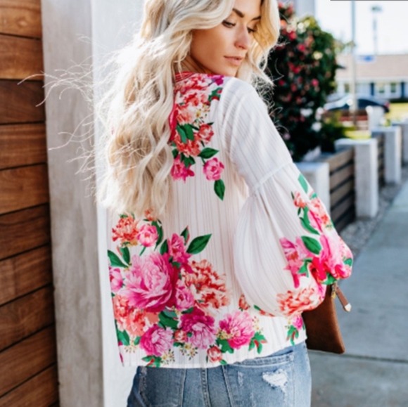 Boutique Tops - 1 left! Floral Billow Smocked Mock Turtleneck Top